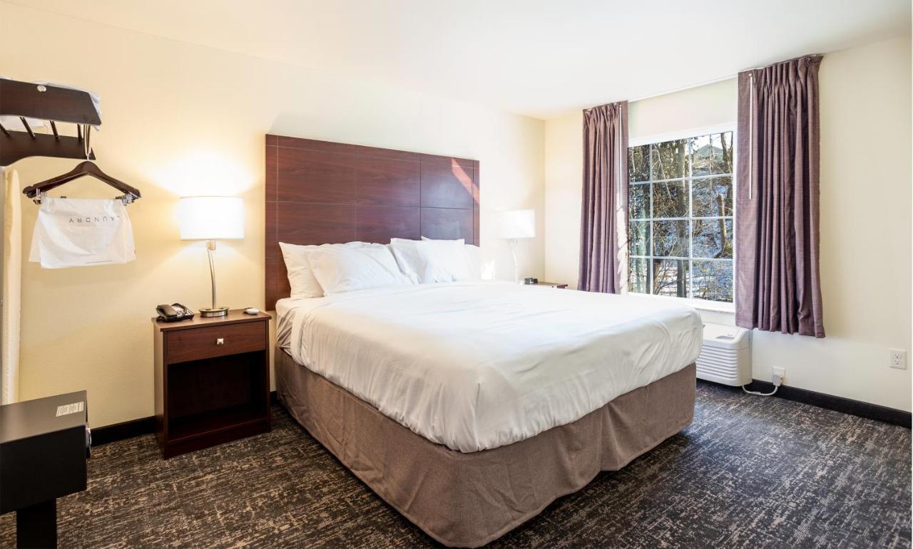 Cobblestone Inn & Suites - Brookville Екстериор снимка