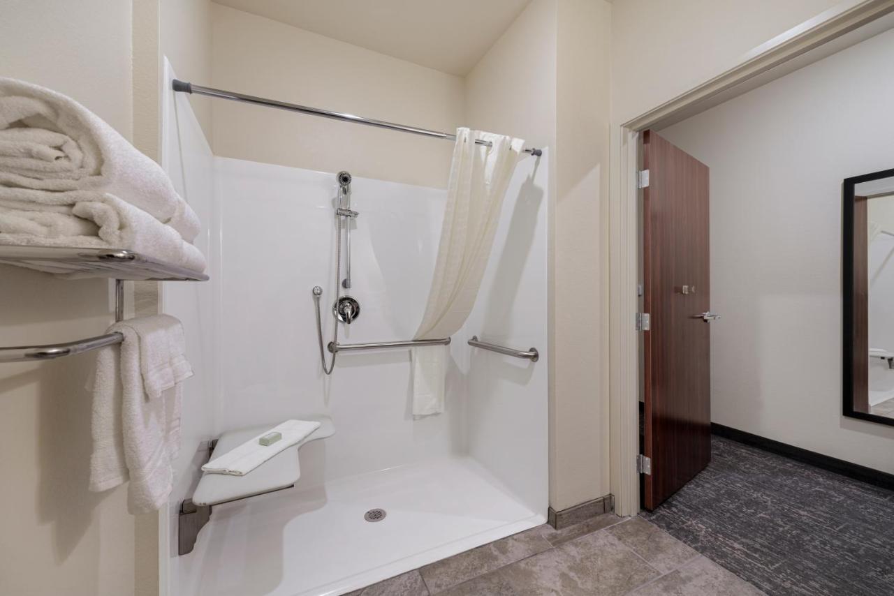 Cobblestone Inn & Suites - Brookville Екстериор снимка
