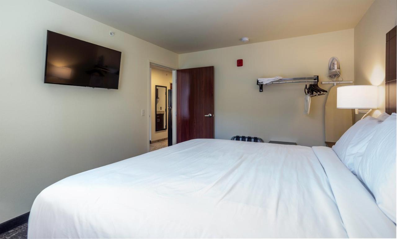 Cobblestone Inn & Suites - Brookville Екстериор снимка