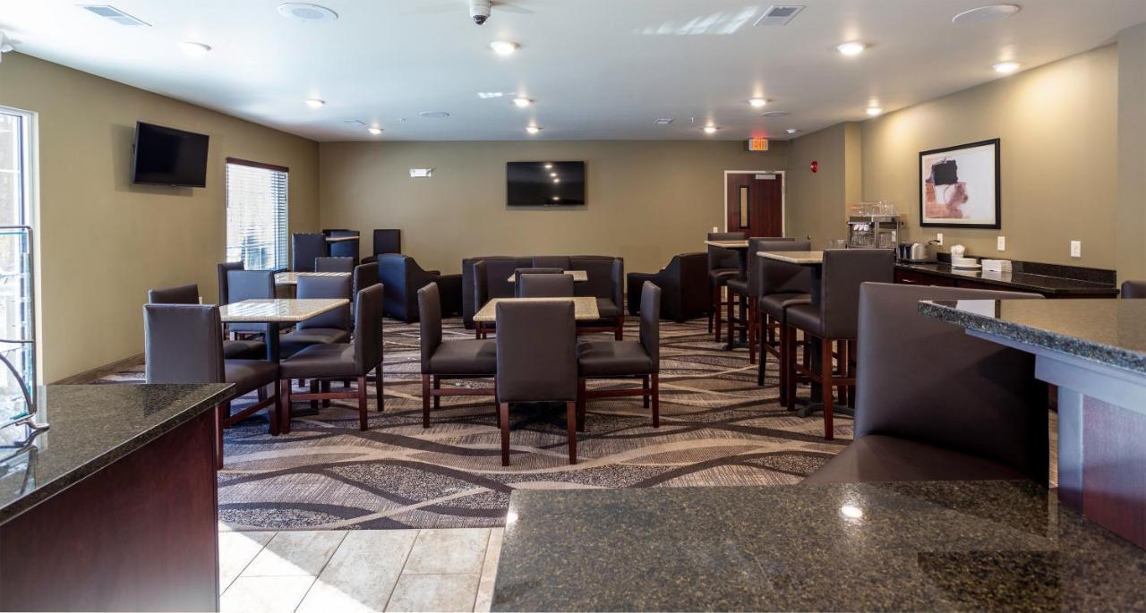 Cobblestone Inn & Suites - Brookville Екстериор снимка