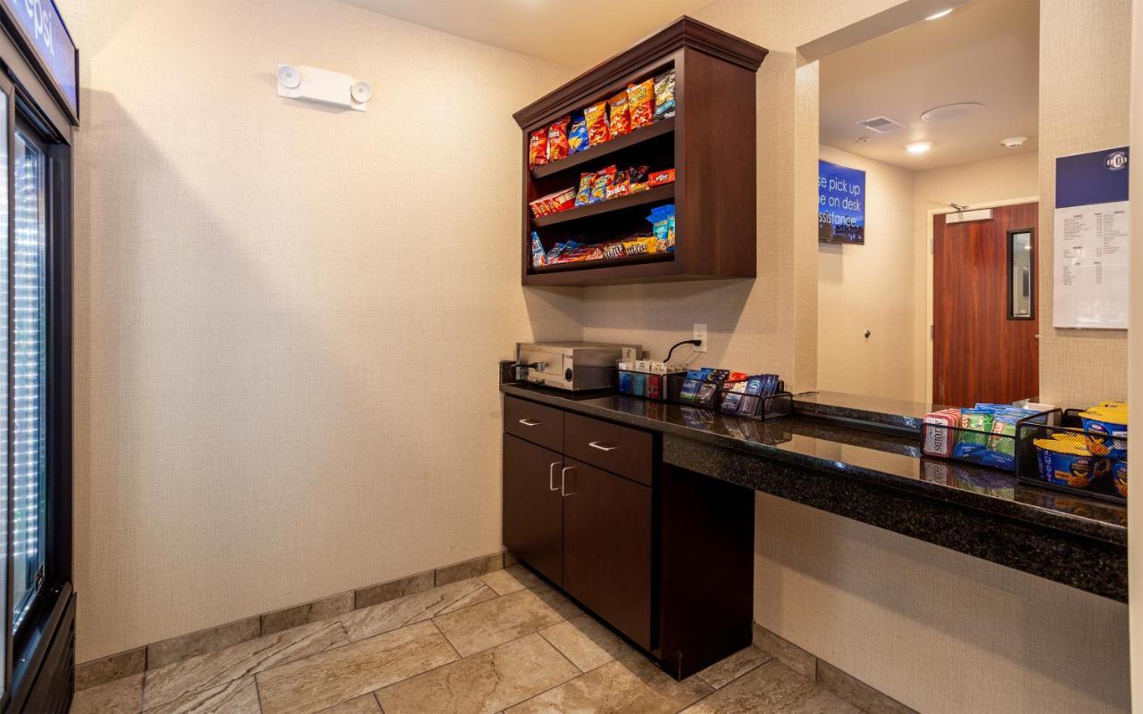 Cobblestone Inn & Suites - Brookville Екстериор снимка