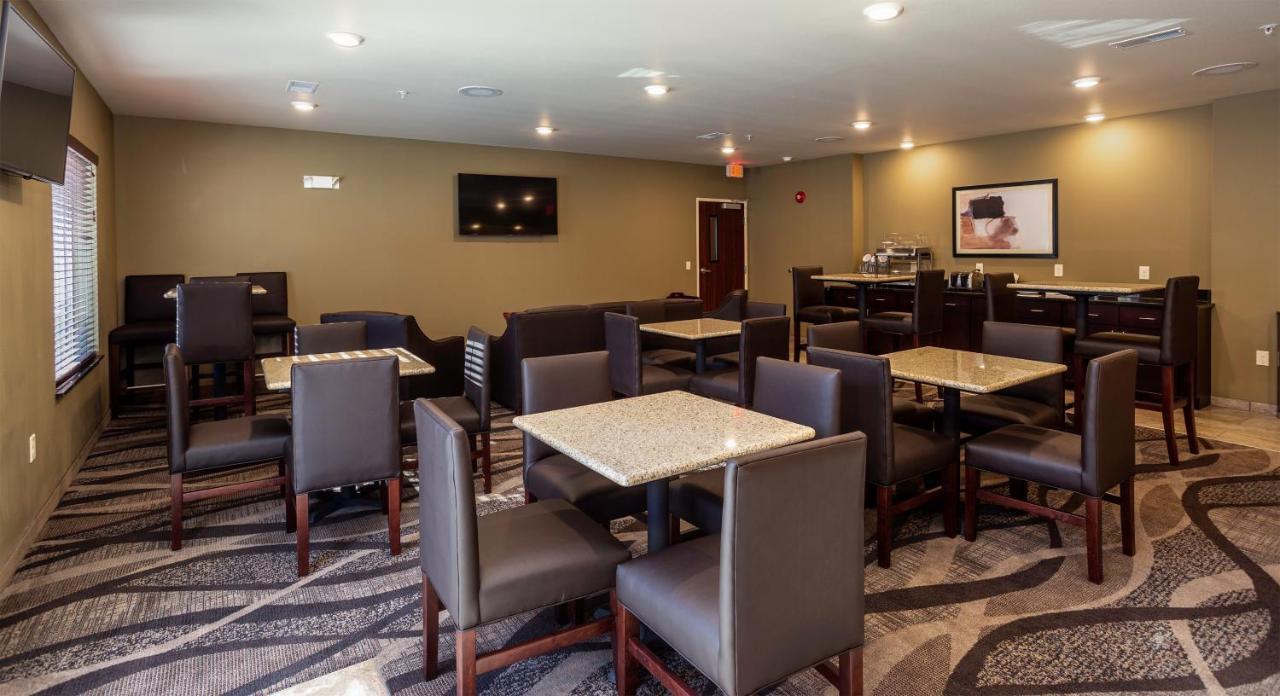 Cobblestone Inn & Suites - Brookville Екстериор снимка