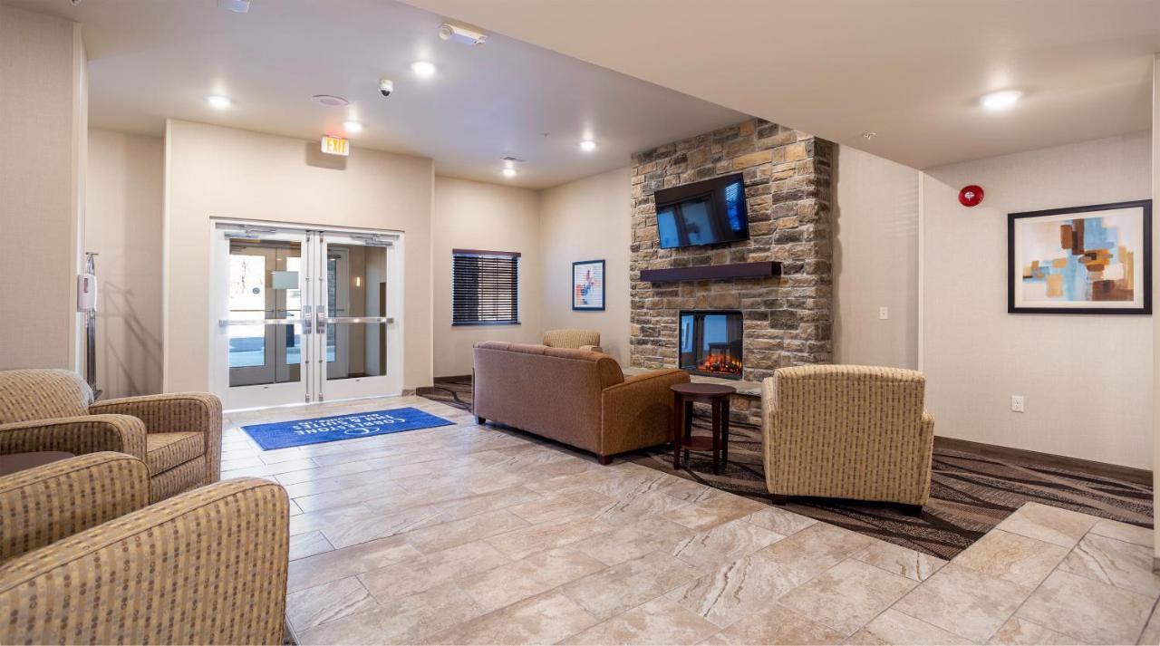 Cobblestone Inn & Suites - Brookville Екстериор снимка