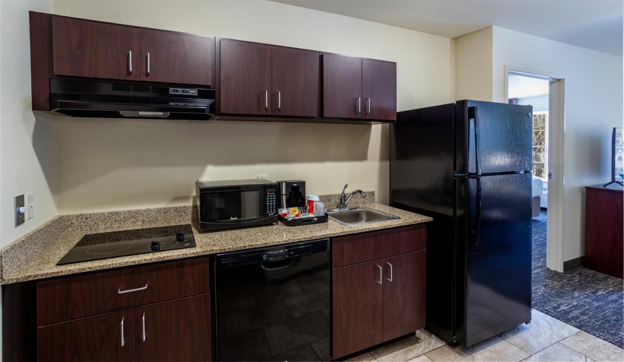 Cobblestone Inn & Suites - Brookville Екстериор снимка