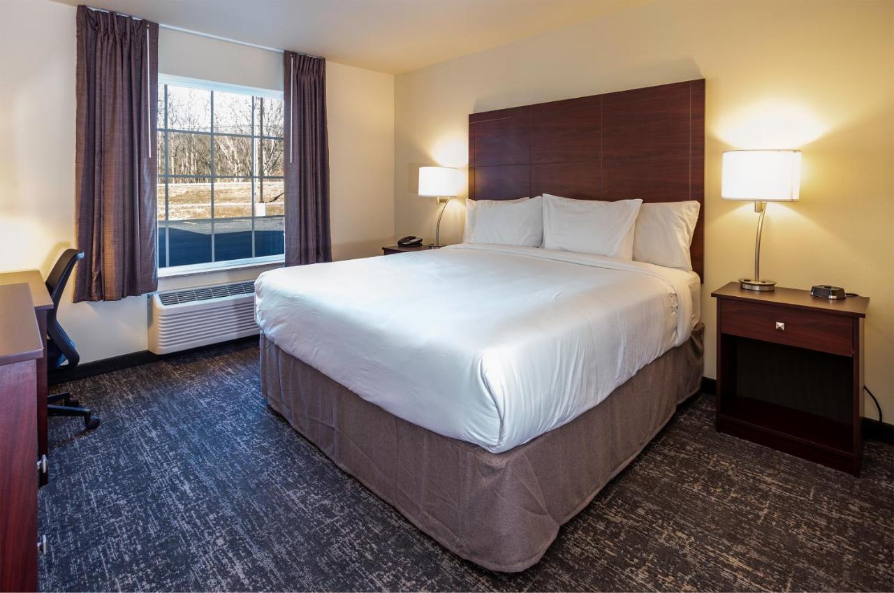 Cobblestone Inn & Suites - Brookville Екстериор снимка